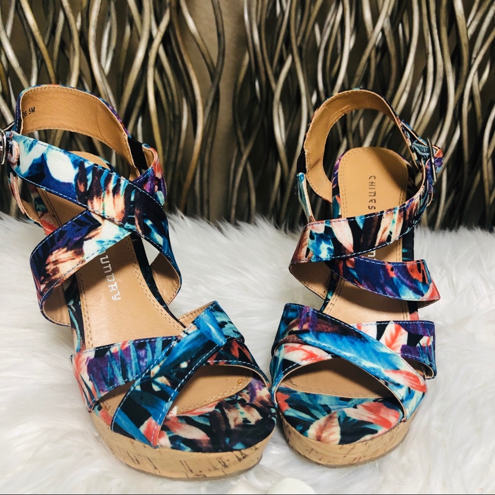 Chinese Laundry Wedges